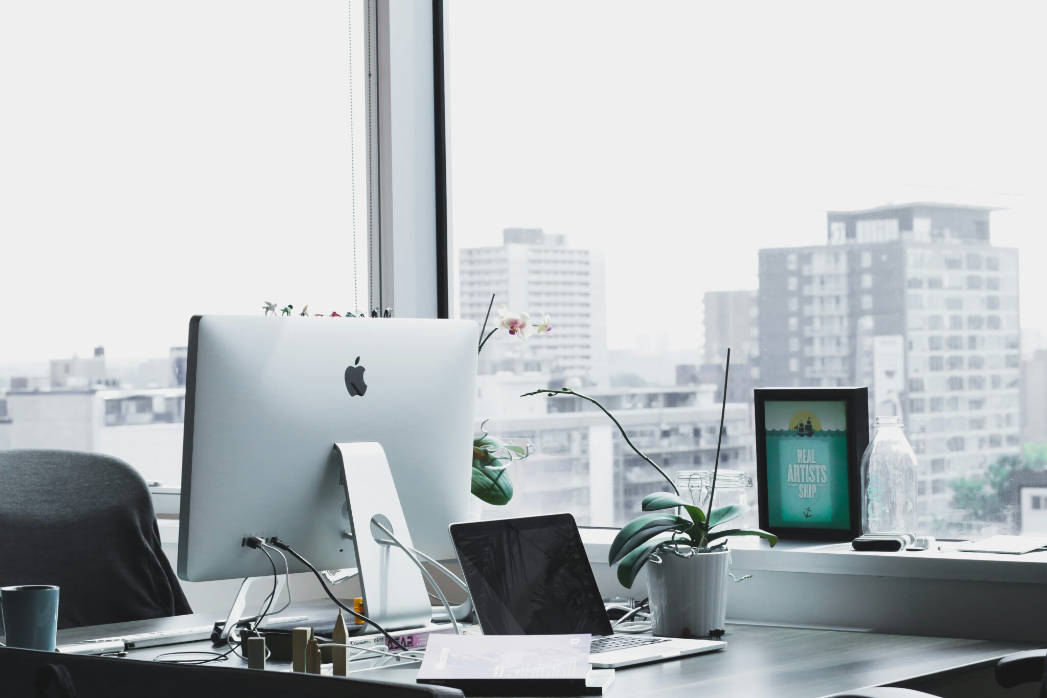From Awareness to Action How Leaders Actually Adopt AI